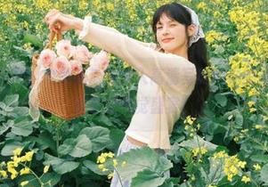 尤蜜荟 – 尖叫吧！珍妮花带你步入高清写真网袜的精彩世界，尽情享受视觉盛宴！