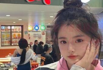微密圈 – 左公子666全新春季精彩写真合集，图册展现青春与活力的动人瞬间