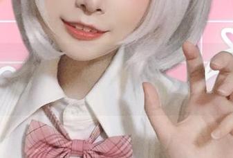 念念_D制服cos分享：绽放青春活力，感受独特魅力