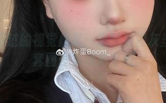 不容错过的视觉盛宴：您的蛋蛋灰丝写真套图合集精彩呈现