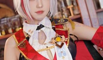 无影喵喵的眼镜写真作品集全新更新，展现独特光彩