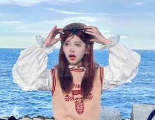 星颜社 – 唐思琪的灰丝写真大公开，精彩原图让你重温那些难忘的瞬间！