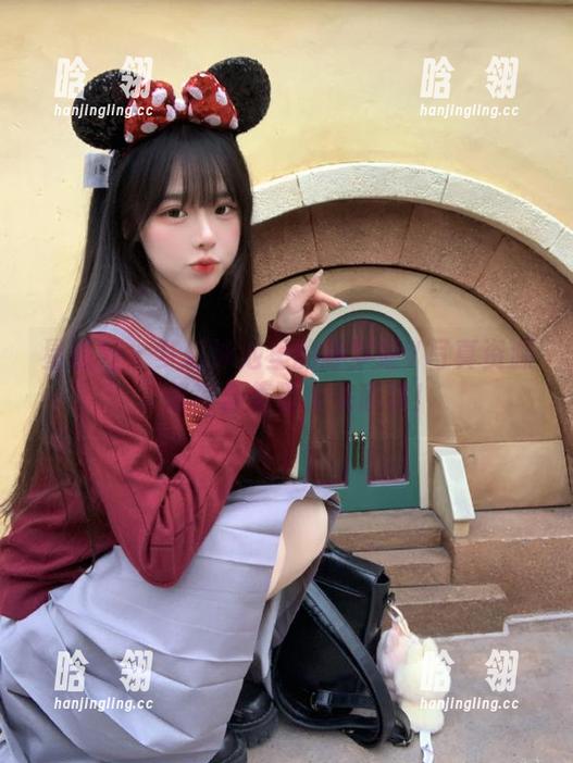 星颜社 - 梦幻泳池里的孙梦瑶V写真资源，清凉合集等你来欣赏！