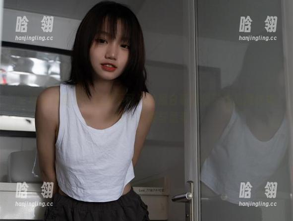 柒柒不可爱 一场视觉盛宴:柒柒不可爱的黑白私房摄影作品揭秘她的创作灵感与思考