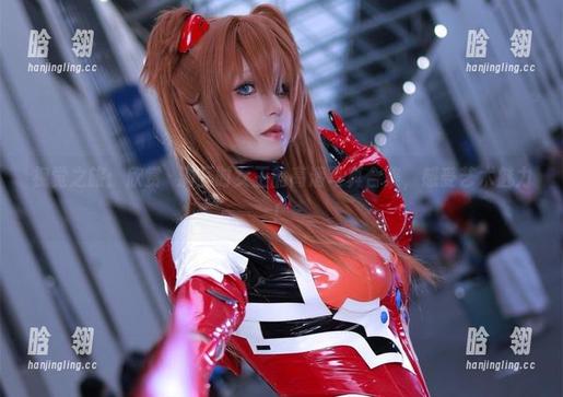 视觉之旅：欣赏桜满三时女王的高清写真合集，感受艺术魅力！