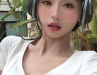 森萝财团 – 当aika遇上办公室：一系列令人惊叹的写真与图包分享