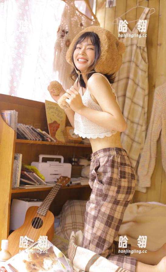 森萝财团-吸吸 森萝财团 - 在线解锁吸吸铁轨边JK白丝美少女写真原图,惊艳你的视界!