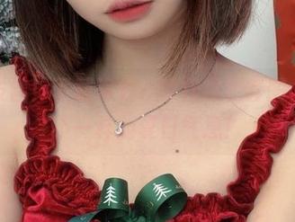 独家发售！下载洛桑w伊梓裸足套图，感受不一样的夏日气息！