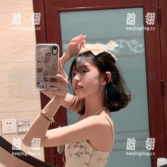 爱蜜社-莎莎Sasa 爱蜜社 - 追寻夏日的色彩:莎莎Sasa的高清泳衣图集呈现完美身姿