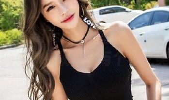 物恋传媒 – elise制服写真集：无圣光下的她，展现优雅与个性之美