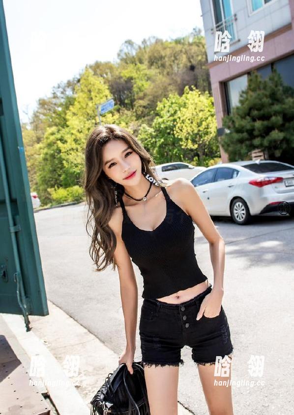 物恋传媒-elise 物恋传媒 - elise制服写真集:无圣光下的她,展现优雅与个性之美