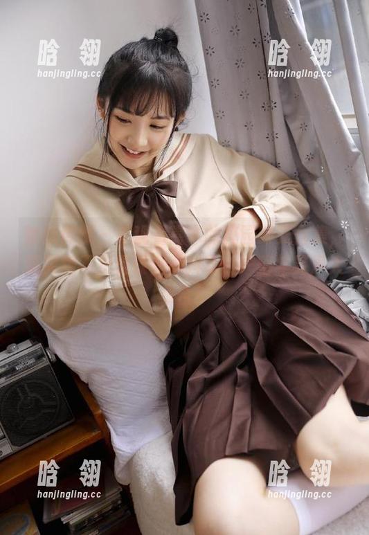 物恋传媒-嘉木 物恋传媒 - 来观看嘉木的校园时光合集,搞笑绝不止是课堂小抖动,一整年笑声大集合!