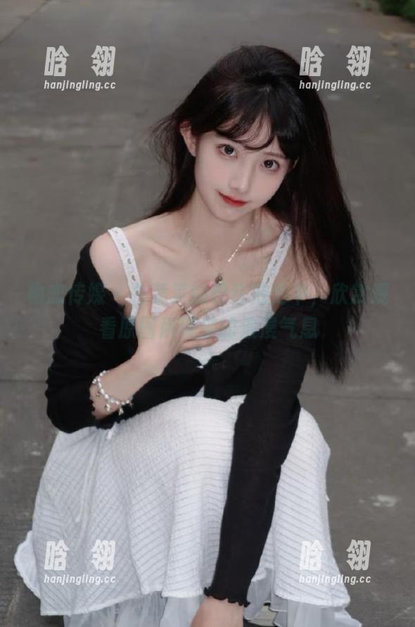 物恋传媒 - 在菜菜的粉红泡泡中，欣赏观看原图所带来的浪漫气息