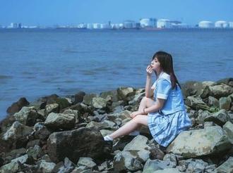 下载疯猫ss的泳装写真集，让你的夏日时光充满无限可能与想象！