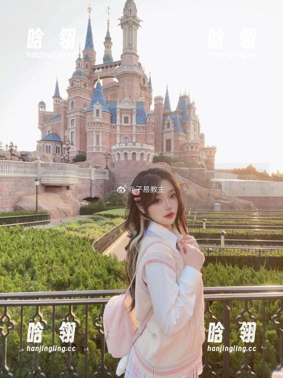 白易子教主 水手服写真精选:白易子教主原图带你感受校园风情