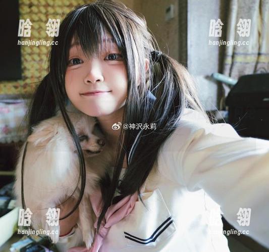 神沢永莉 校园里的“神沢永莉”,这组写真原图和图包绝对会让你眼前一亮,快来下载吧!