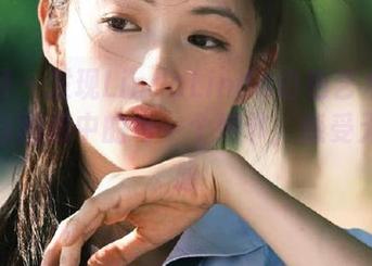 秀人网 – 发现LindaLinda白色艺术作品原图与图册中的每一个细节，感受无尽灵感