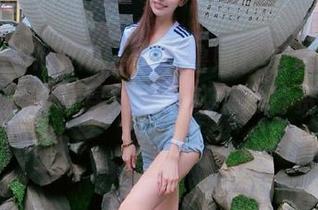 秀人网 – Manuela玛鲁娜校园套图精选，释放你的青春气息，这个独特资源值得拥有！