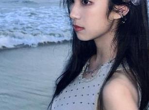 秀人网 – 走进“伊诺女神”写真图包，捕捉她瞬间的迷人魅力