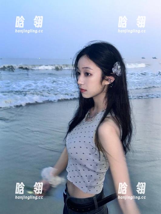 秀人网 - 走进“伊诺女神”写真图包，捕捉她瞬间的迷人魅力