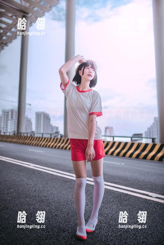秀人网 - 超可爱的凯竹姐姐全套连体衣图片，快来一起欣赏她的魅力吧！