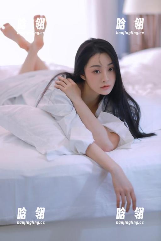 秀人网 - 区静瑶护士系列作品合集，记录每一刻的坚守与优雅