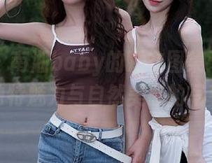 秀人网 – 南湘baby的睡衣图集：展现她独特魅力与自然美感的写真
