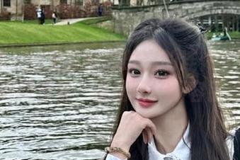 秀人网 – 周波儿穿越时空的连体衣写真最新更新合集，重磅登场不容错过！