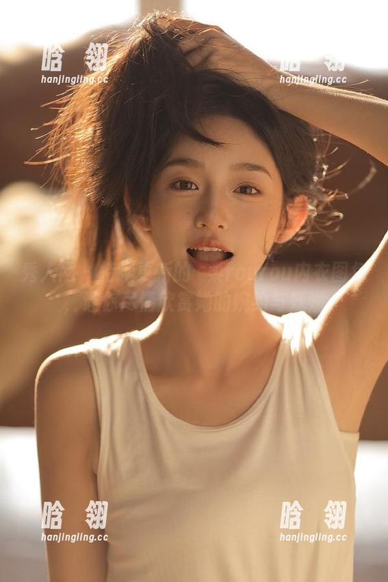 秀人网 - 持续更新的媃柔rourou内衣图包，让你尽情欣赏她的婉约与妩媚