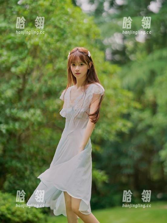 秀人网 - 安然最新美脚作品集，带你领略时尚与艺术的绝妙碰撞！