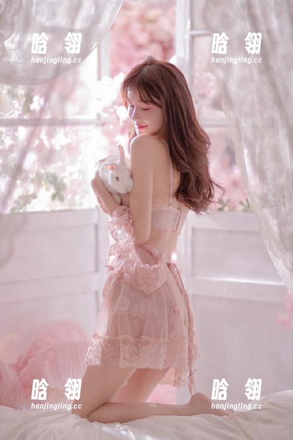 秀人网-安然 秀人网 - 校园美景:安然最新写真合集及图包,展现青春的无限可能
