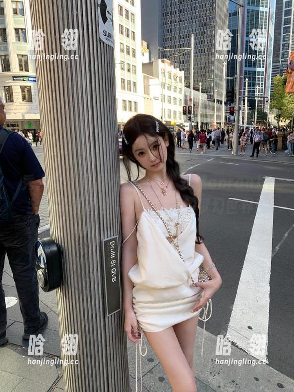 秀人网-安然anran 秀人网 - 美丽不再遥远,安然anranJK全套写真图包带你进入她的梦幻世界!