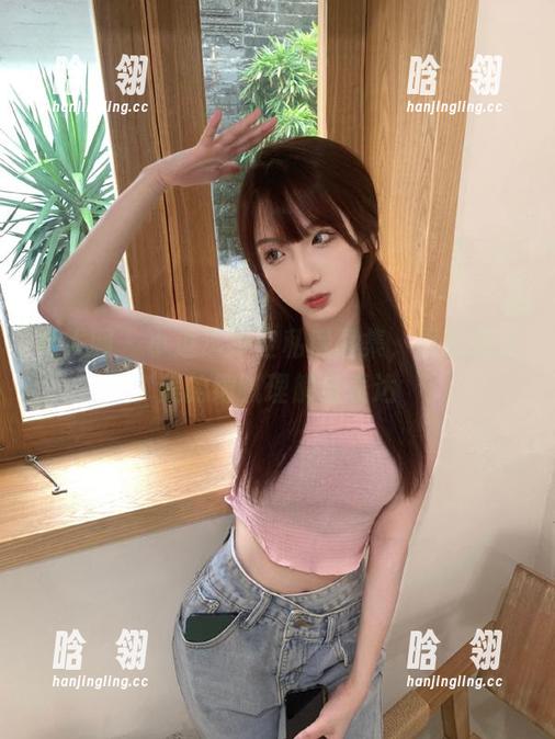 秀人网-小逗逗 秀人网 - 小逗逗镂空私房图集,展现她对美的细腻理解与表达