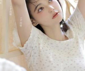 秀人网 – 悠悠YOYO甜心私人定制私房写真，完美图片展现温柔气息
