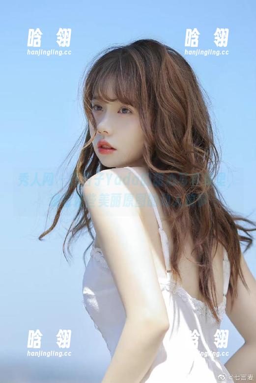 秀人网 - 在杏子Yada的甜心写真集里，观看那些美丽原图的动人故事
