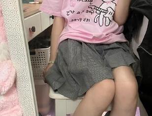 秀人网 – 相约王心怡肉丝写真全集，感受她在艺术中的生动与优雅