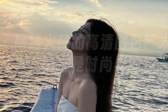 秀人网 – 网络火热的高清图包！米妮大萌萌网袜写真，简直是时尚界的逆天存在！