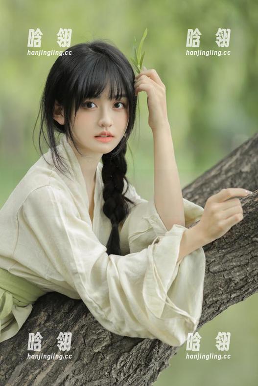 秀人网-糯美子MINIbabe 秀人网 - 无圣光写真艺术:糯美子MINIbabe女神诱人气质与风格的完美展现