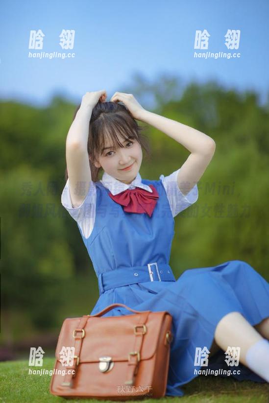 秀人网-糯美子Mini 秀人网 - 摄影师镜头下的糯美子Mini,御姐风格套图与写真展现完美的女性魅力