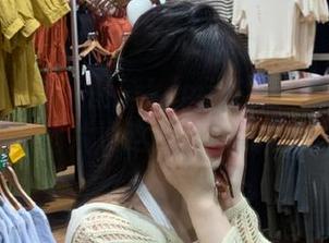 秀人网 – 见证茜茜Kimi在天台的无圣光时刻，图片说这些秘密真是爆笑！