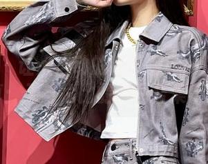秀人网 – 让人心动的陈巧蓓isabella粉色写真：无与伦比的美图合集不容错过