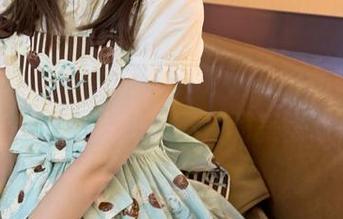秀人网 – 在陈念灵Vickyao的女神写真作品中，发现藏不住的美丽故事