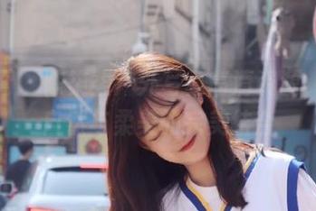 秀人网 – 陈柒柒户外写真高清资源，感受自然与柔美的完美结合