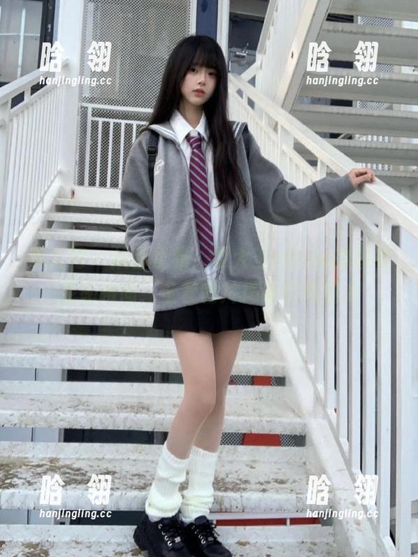 秀人网 - 从容优雅，雯大王susie的旗袍灵感瞬间：全套图片揭秘经典魅力