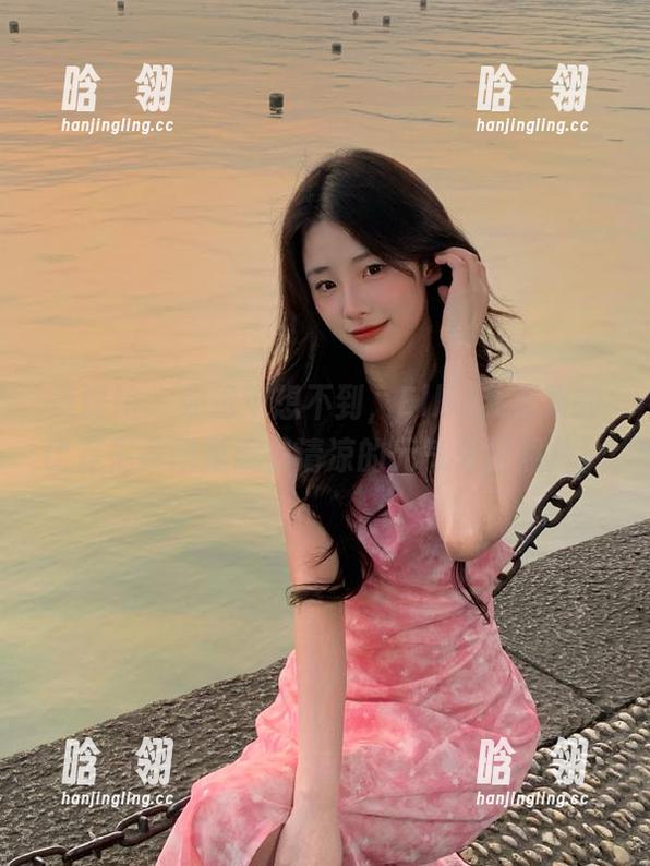 美媛馆-Ellie艾栗栗 美媛馆 - 你绝对想不到,Ellie艾栗栗的比基尼美图里藏着清凉的元气夏日照片!