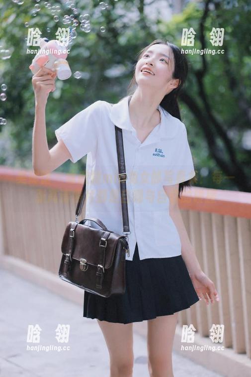 美媛馆 - 徐微微mia兔女郎写真集：每一张高清照片都是自嘲与自信的碰撞