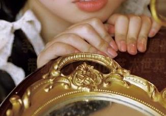 美媛馆 – 李七喜在线分享白色主题的美图作品，带你走入梦幻的艺术世界！