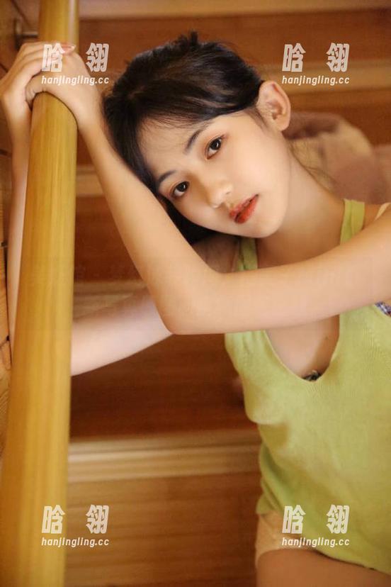 美媛馆-糯美子Mini 美媛馆 - 梦幻泳装瞬间:糯美子Mini最新写真原图和全新图包上线