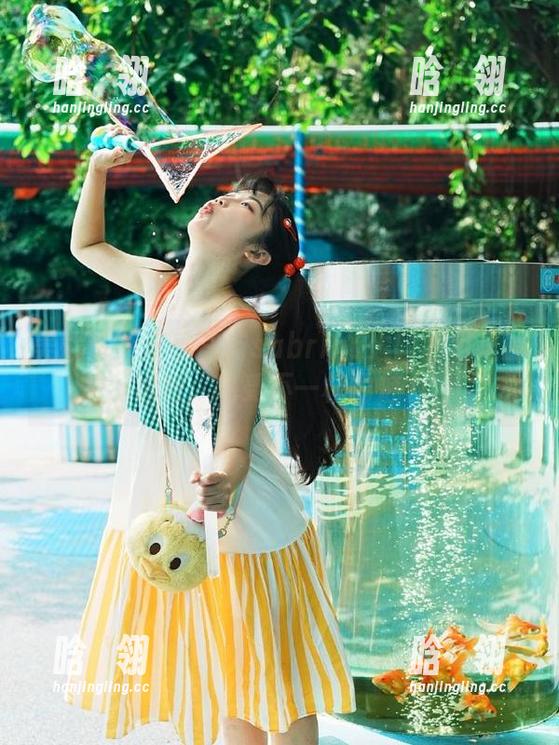 美媛馆-许诺sabrina 美媛馆 - 享受许诺sabrina透明图包里的福利,感受不一样的魅力