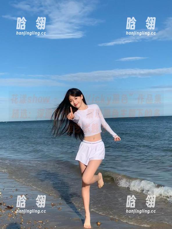 花漾show-可乐Vicky 花漾show - “可乐Vicky黑色”作品集精选:深邃而优雅,展现黑色主题下的多维艺术魅力